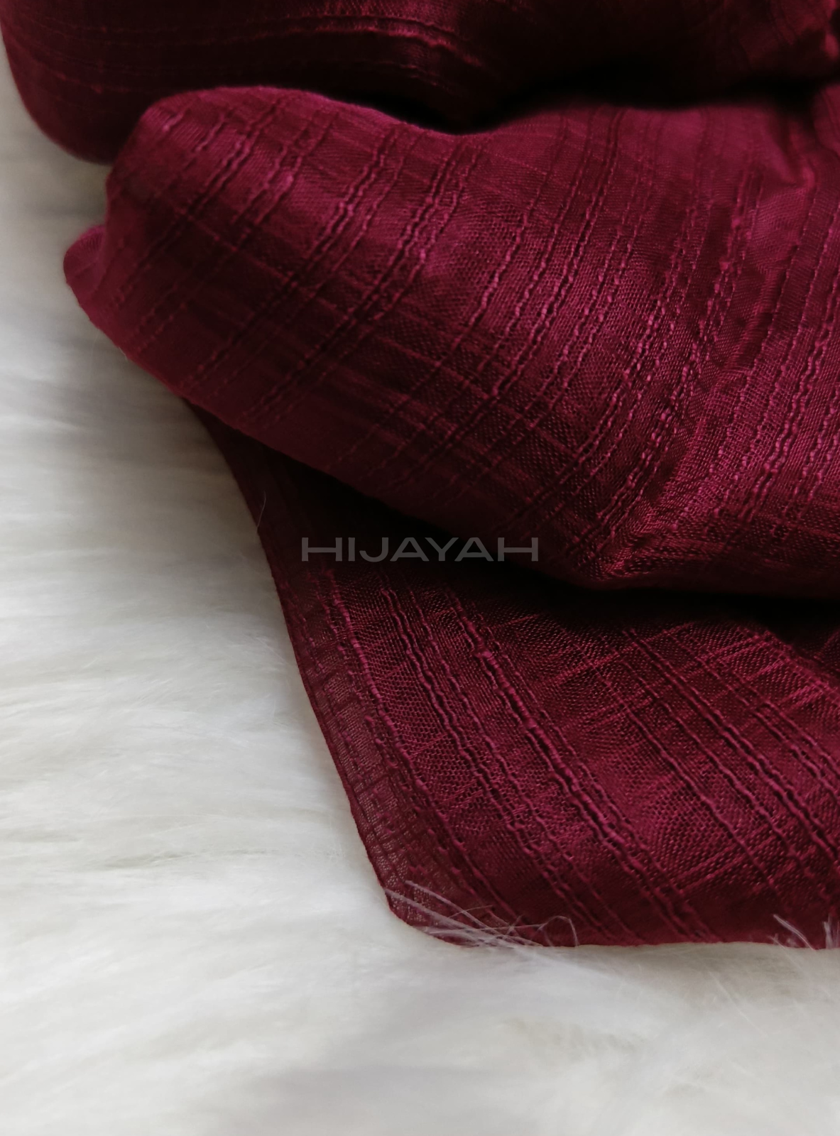 Threaded Textured Lawn Hijab - Magenta
