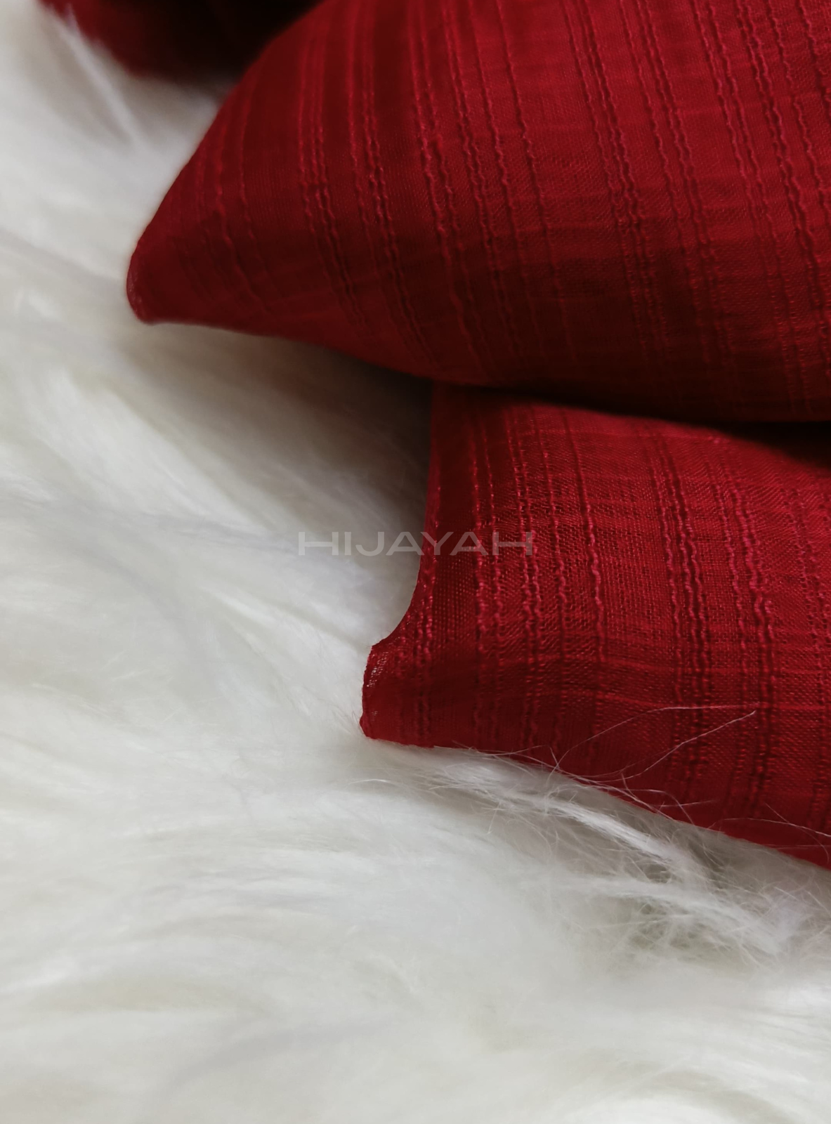 Threaded Textured Lawn Hijab - Red